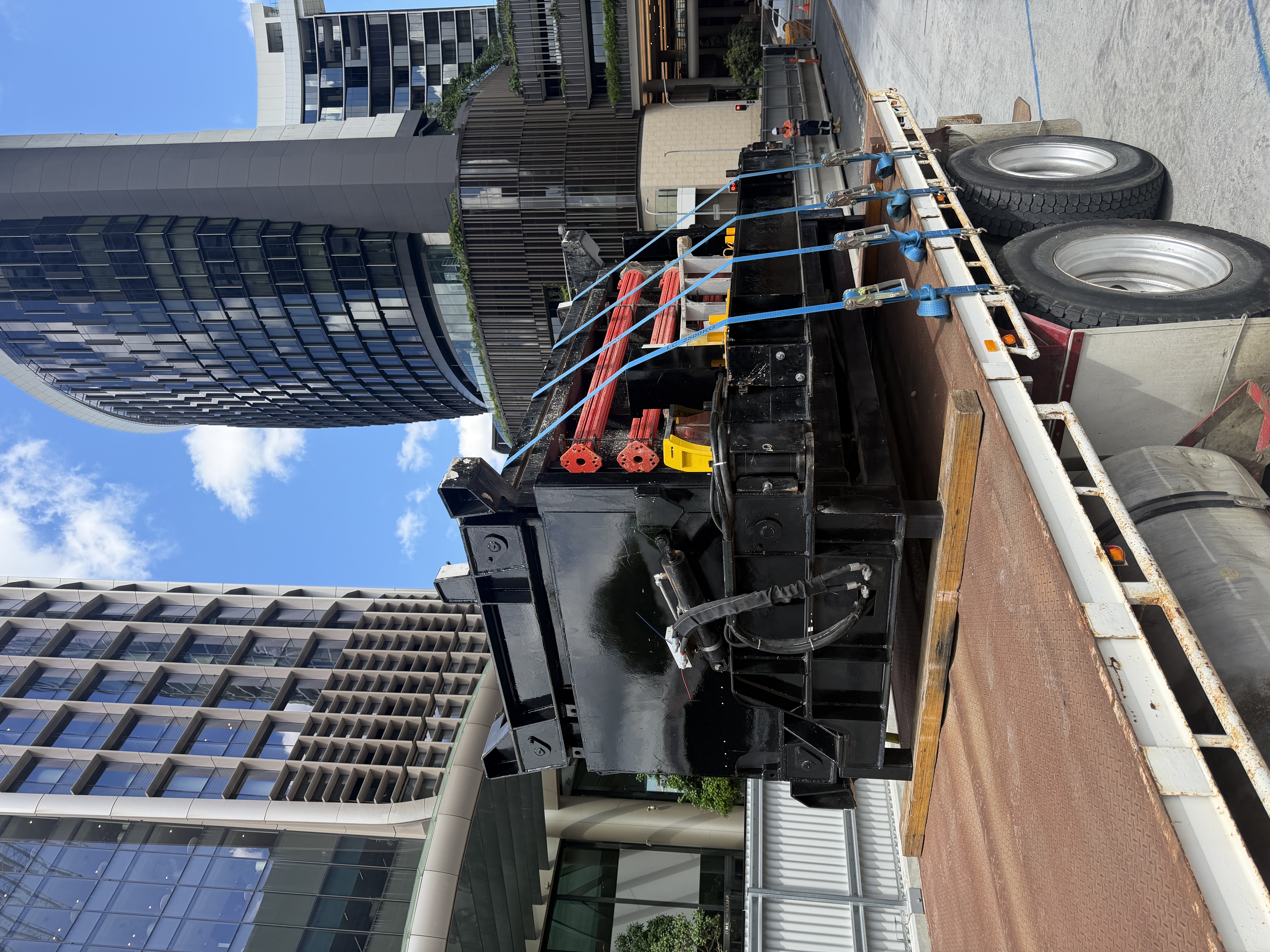 RL Deck transport on truck